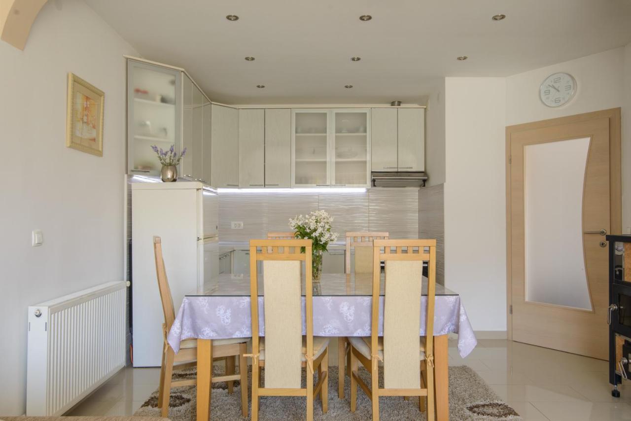 Apartments Tonka Трогир Екстериор снимка