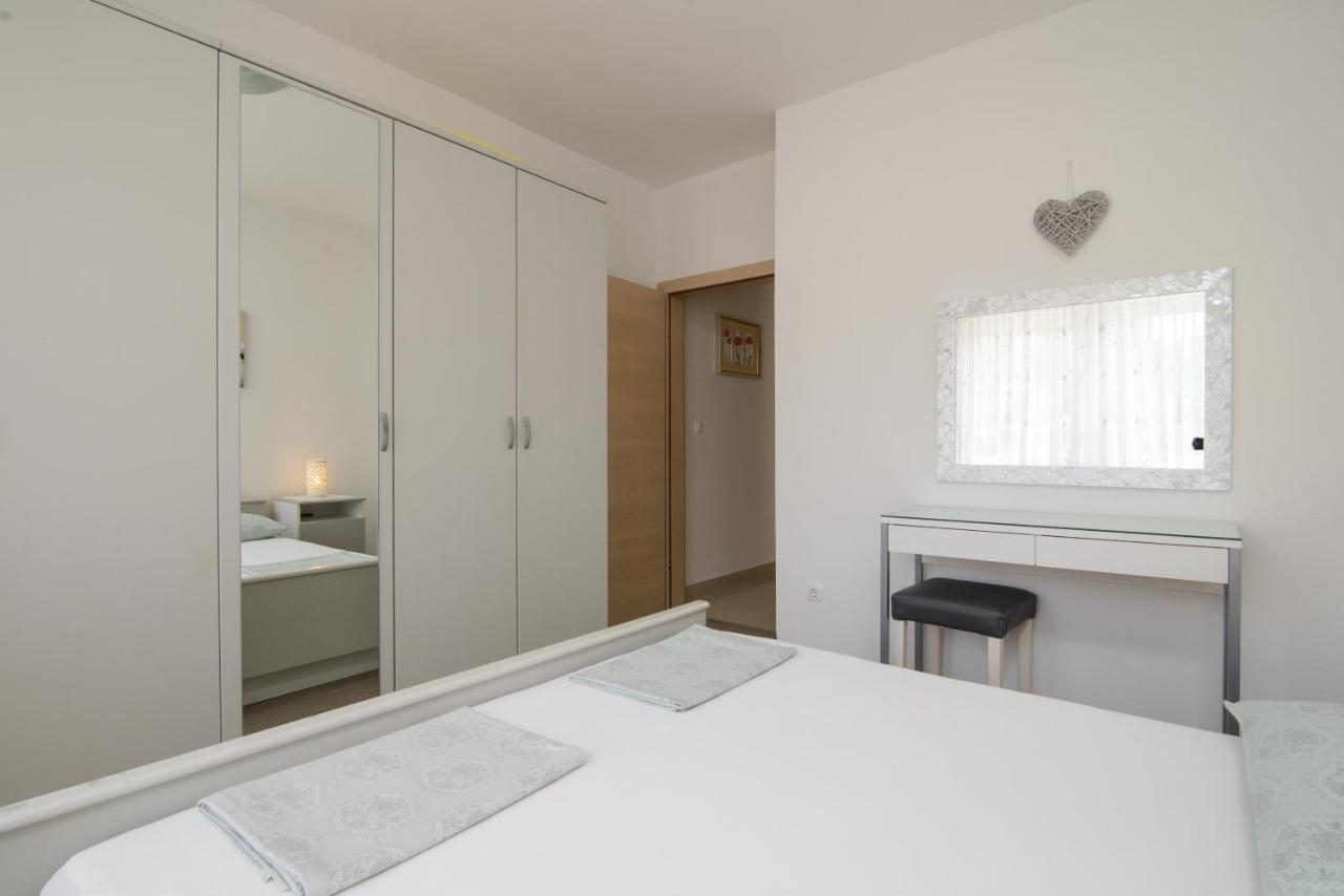 Apartments Tonka Трогир Екстериор снимка
