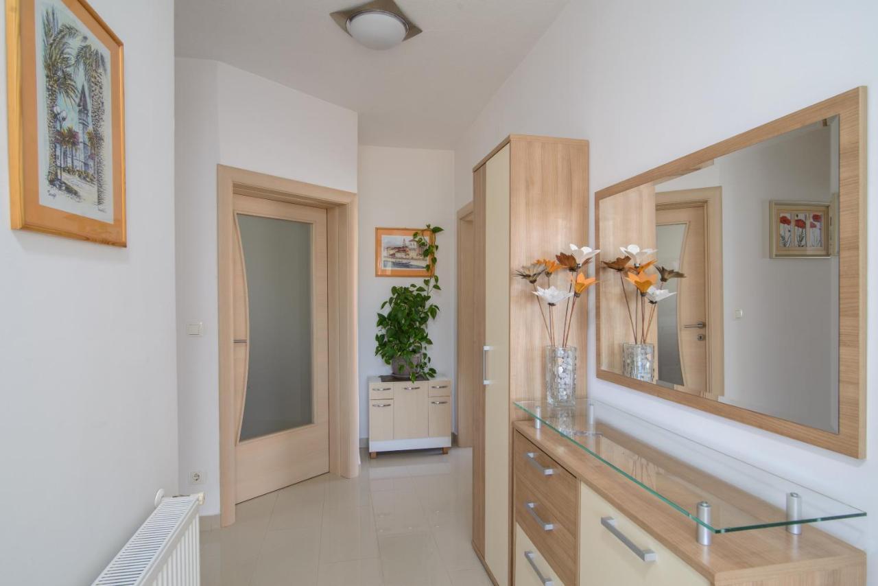 Apartments Tonka Трогир Екстериор снимка