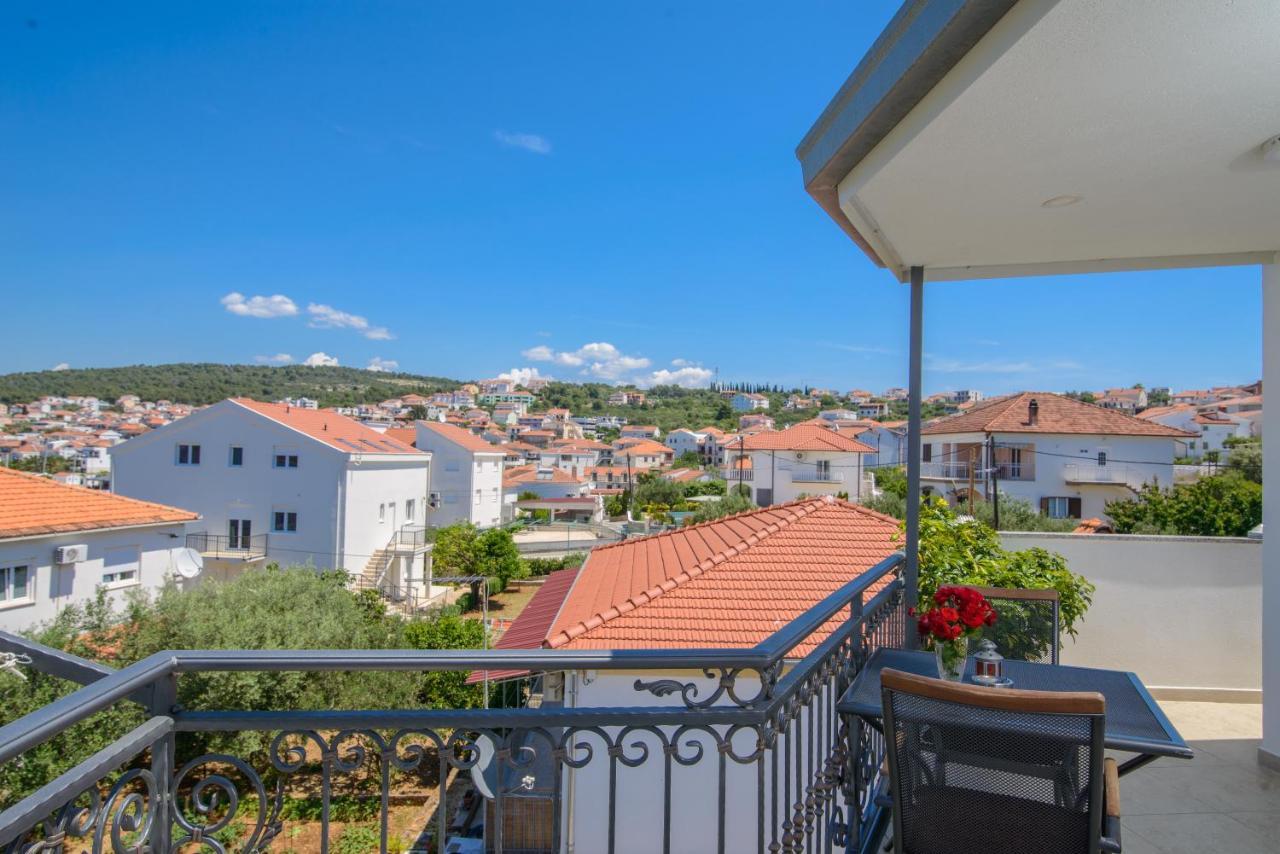 Apartments Tonka Трогир Екстериор снимка