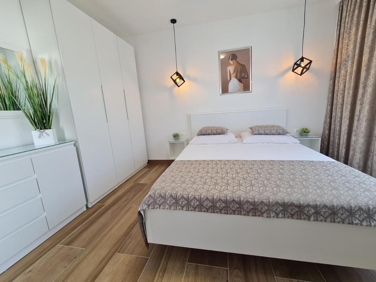 Apartments Tonka Трогир Екстериор снимка