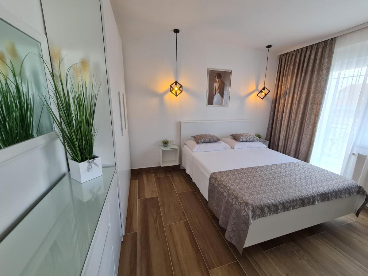 Apartments Tonka Трогир Екстериор снимка
